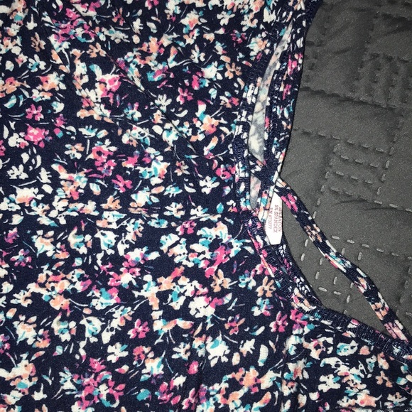 Tank top - Picture 2 of 2